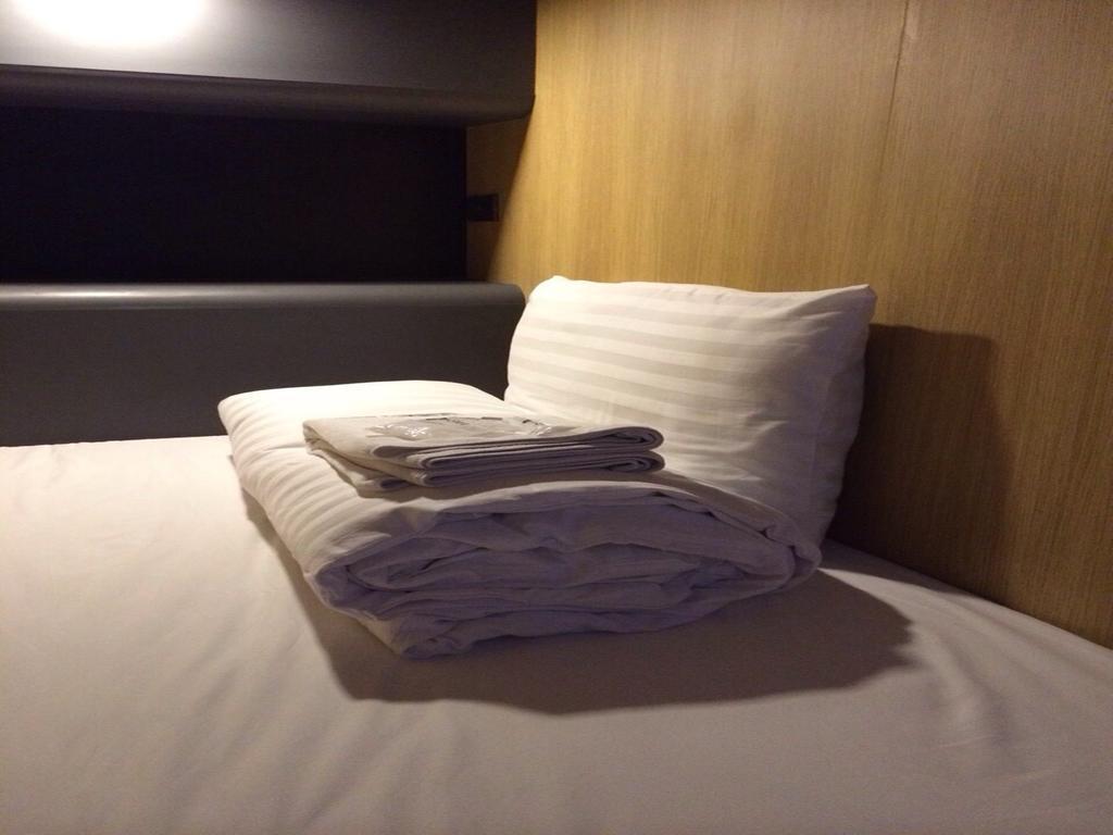 Mybed Ratchada Hotel Банкок Екстериор снимка