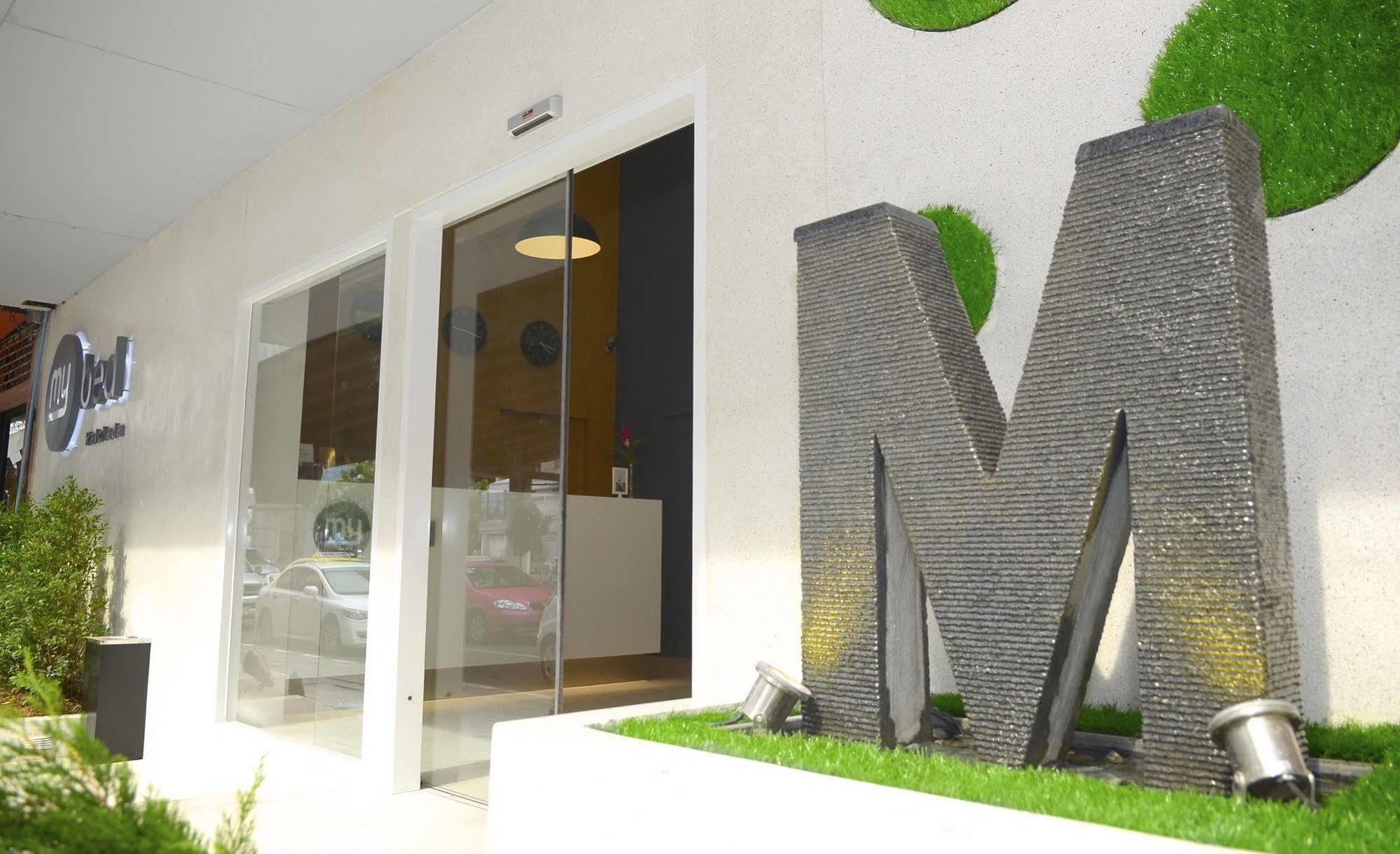 Mybed Ratchada Hotel Банкок Екстериор снимка